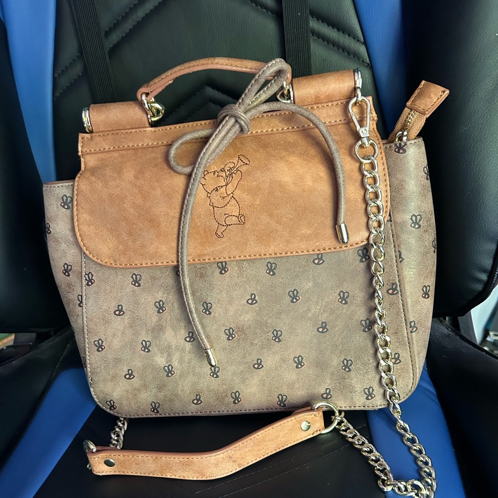 Lounge Fly limited edition Disney Winne the Phoo bees all over sold out purse